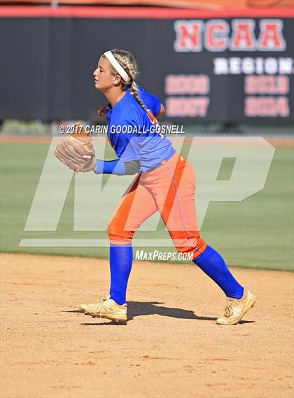 Thumbnail 2 in Whiteville vs. North Stanly (NCHSAA 1A Final Game 1) photogallery.