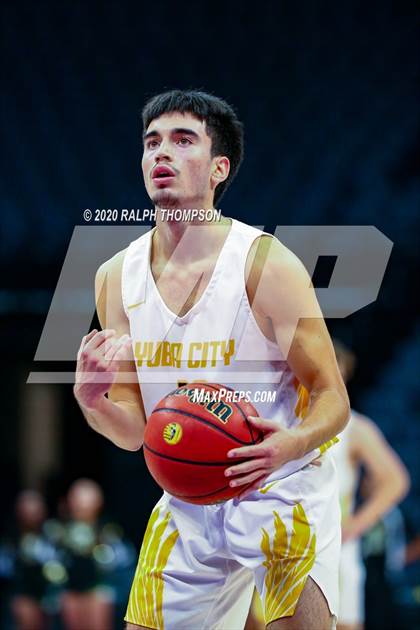 Thumbnail 2 in Monterey Trail vs. Yuba City (@ Golden 1 Center) photogallery.