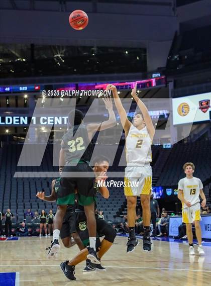 Thumbnail 1 in Monterey Trail vs. Yuba City (@ Golden 1 Center) photogallery.