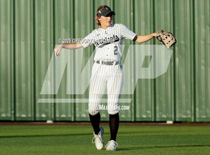 Thumbnail 1 in Mansfield Legacy vs Guyer (UIL 6A Regional Semi-Finals Division II) Game 1 photogallery.