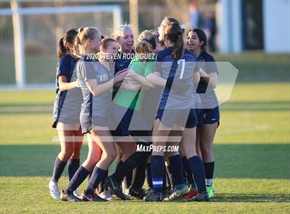 Thumbnail 1 in Lincoln vs. Oakmont photogallery.
