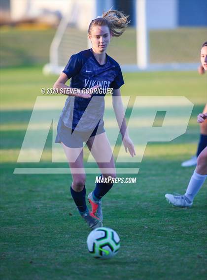 Thumbnail 1 in Lincoln vs. Oakmont photogallery.
