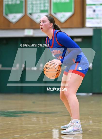 Thumbnail 3 in Folsom vs. Francis Parker (St. Mary's MLK Classic) photogallery.