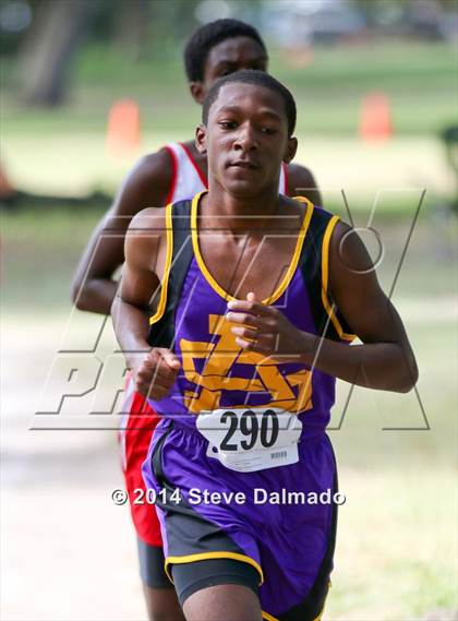 Thumbnail 1 in Isodore Newman Invitational photogallery.