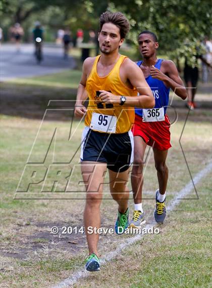 Thumbnail 1 in Isodore Newman Invitational photogallery.