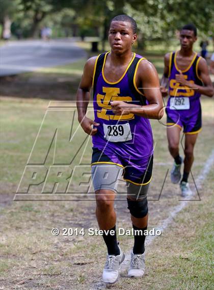 Thumbnail 2 in Isodore Newman Invitational photogallery.