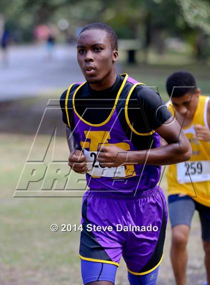 Thumbnail 2 in Isodore Newman Invitational photogallery.
