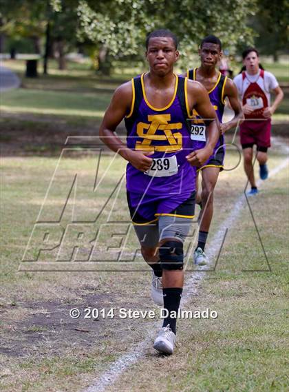 Thumbnail 1 in Isodore Newman Invitational photogallery.