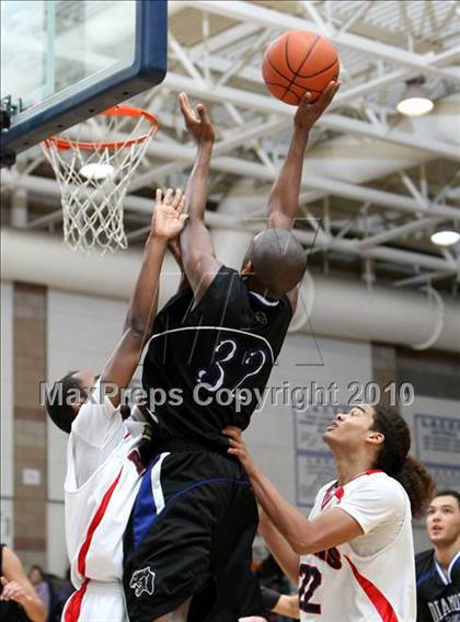 Thumbnail 1 in Diamond Ranch vs. Pacific Hills (Johnnie Cochran Classic) photogallery.