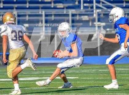 Thumbnail 2 in Aquinas @ Rockhurst photogallery.