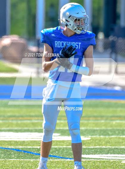 Thumbnail 3 in Aquinas @ Rockhurst photogallery.