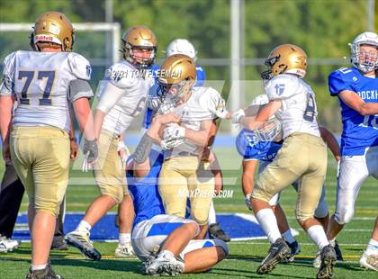 Thumbnail 2 in Aquinas @ Rockhurst photogallery.