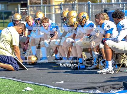 Thumbnail 2 in Aquinas @ Rockhurst photogallery.