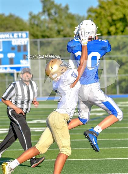 Thumbnail 3 in Aquinas @ Rockhurst photogallery.