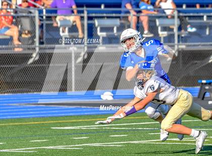 Thumbnail 1 in Aquinas @ Rockhurst photogallery.
