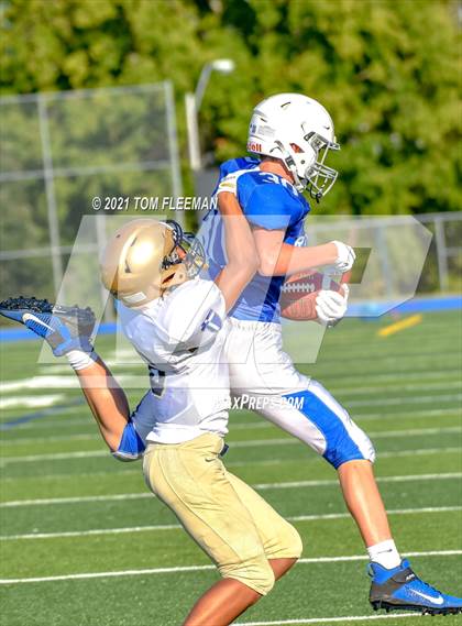 Thumbnail 1 in Aquinas @ Rockhurst photogallery.