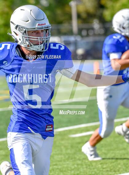 Thumbnail 2 in Aquinas @ Rockhurst photogallery.