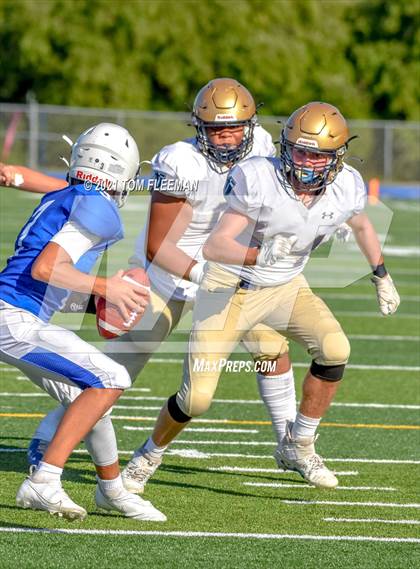 Thumbnail 2 in Aquinas @ Rockhurst photogallery.
