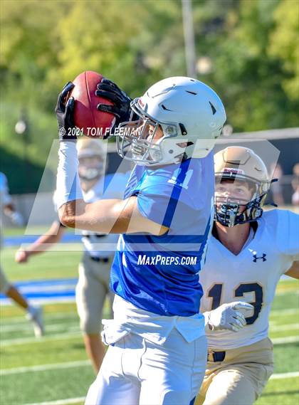Thumbnail 1 in Aquinas @ Rockhurst photogallery.