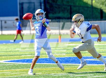 Thumbnail 1 in Aquinas @ Rockhurst photogallery.