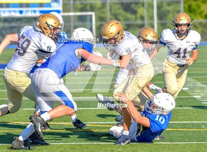 Thumbnail 2 in Aquinas @ Rockhurst photogallery.