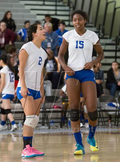 Thumbnail 1 in Elizabeth Learning Center vs. LACES (CIF LA City Section D4 Final) photogallery.