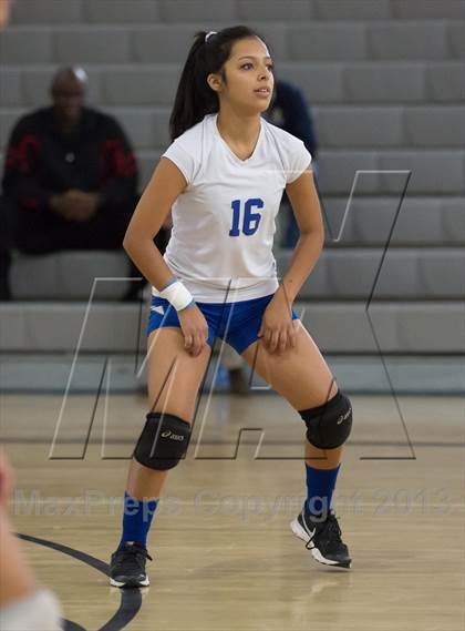 Thumbnail 3 in Elizabeth Learning Center vs. LACES (CIF LA City Section D4 Final) photogallery.