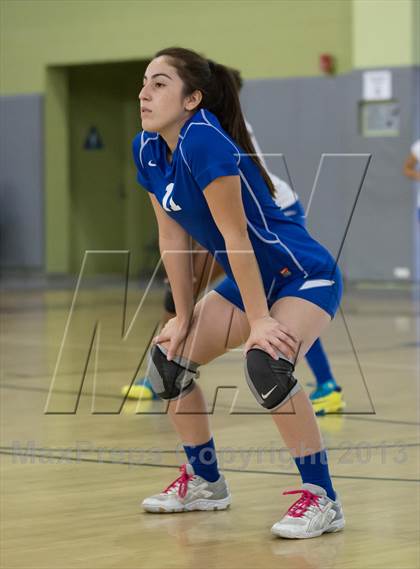 Thumbnail 3 in Elizabeth Learning Center vs. LACES (CIF LA City Section D4 Final) photogallery.