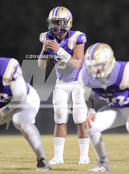 Thumbnail 1 in St. Edmund @ Ascension Catholic (LHSAA Division IV 1st Round) photogallery.