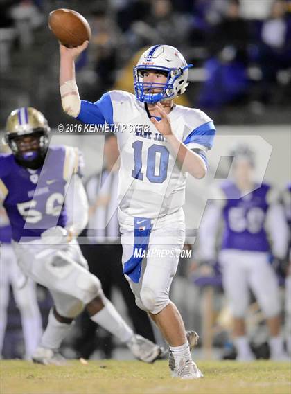 Thumbnail 1 in St. Edmund @ Ascension Catholic (LHSAA Division IV 1st Round) photogallery.