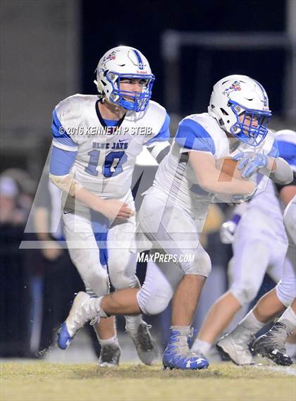 Thumbnail 2 in St. Edmund @ Ascension Catholic (LHSAA Division IV 1st Round) photogallery.