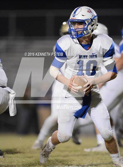 Thumbnail 3 in St. Edmund @ Ascension Catholic (LHSAA Division IV 1st Round) photogallery.