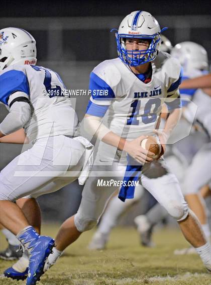 Thumbnail 2 in St. Edmund @ Ascension Catholic (LHSAA Division IV 1st Round) photogallery.