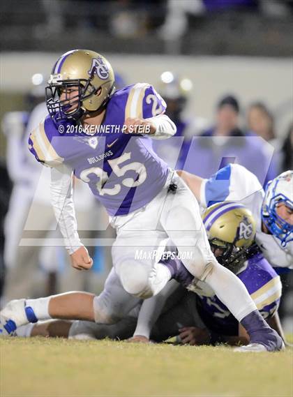 Thumbnail 3 in St. Edmund @ Ascension Catholic (LHSAA Division IV 1st Round) photogallery.