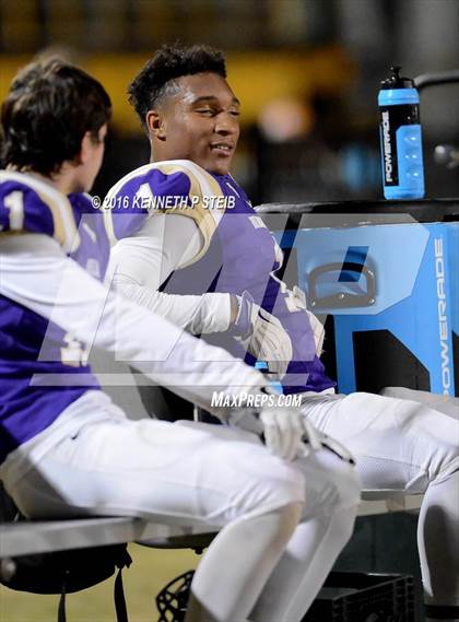 Thumbnail 2 in St. Edmund @ Ascension Catholic (LHSAA Division IV 1st Round) photogallery.