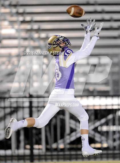 Thumbnail 2 in St. Edmund @ Ascension Catholic (LHSAA Division IV 1st Round) photogallery.