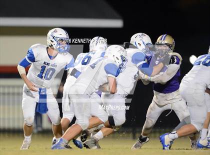 Thumbnail 3 in St. Edmund @ Ascension Catholic (LHSAA Division IV 1st Round) photogallery.