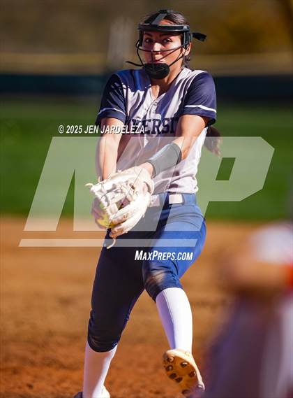 Thumbnail 2 in University vs. Eaton (CHSAA 3A Championship) photogallery.