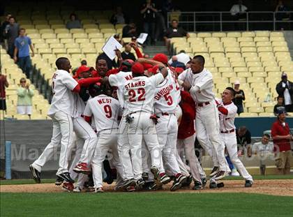 Thumbnail 2 in Monroe vs. Westchester (CIF LA City Section D2 Final) photogallery.