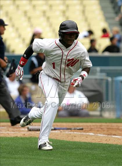 Thumbnail 3 in Monroe vs. Westchester (CIF LA City Section D2 Final) photogallery.