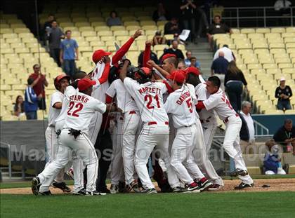 Thumbnail 3 in Monroe vs. Westchester (CIF LA City Section D2 Final) photogallery.