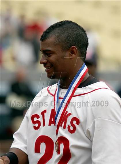 Thumbnail 3 in Monroe vs. Westchester (CIF LA City Section D2 Final) photogallery.