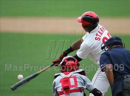 Thumbnail 3 in Monroe vs. Westchester (CIF LA City Section D2 Final) photogallery.