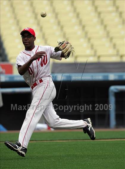 Thumbnail 3 in Monroe vs. Westchester (CIF LA City Section D2 Final) photogallery.