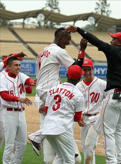 Thumbnail 3 in Monroe vs. Westchester (CIF LA City Section D2 Final) photogallery.