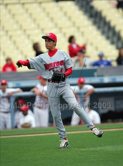 Thumbnail 3 in Monroe vs. Westchester (CIF LA City Section D2 Final) photogallery.