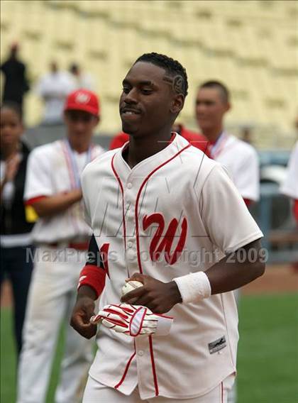 Thumbnail 3 in Monroe vs. Westchester (CIF LA City Section D2 Final) photogallery.