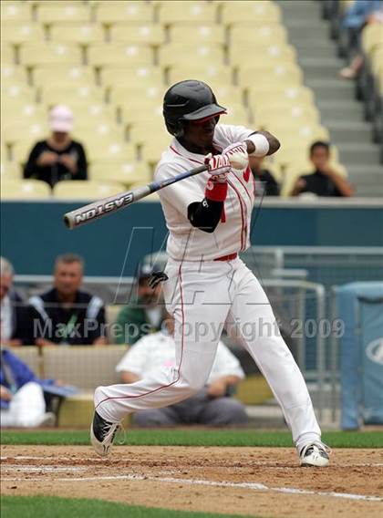 Thumbnail 3 in Monroe vs. Westchester (CIF LA City Section D2 Final) photogallery.