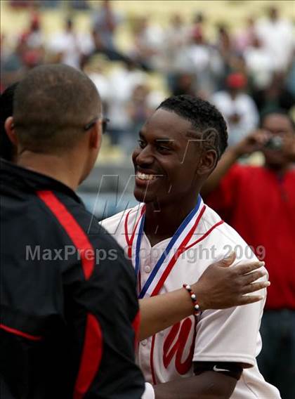 Thumbnail 1 in Monroe vs. Westchester (CIF LA City Section D2 Final) photogallery.