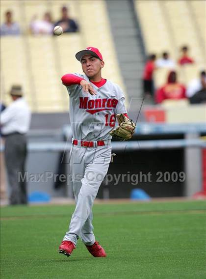 Thumbnail 1 in Monroe vs. Westchester (CIF LA City Section D2 Final) photogallery.